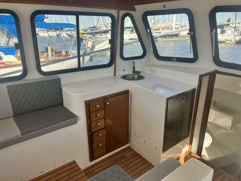 Slide: The Image of Glenn Young 32 Lafite Skiff - 5779002