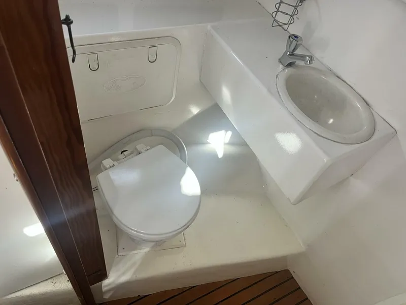 Slide: The Image of Glenn Young 32 Lafite Skiff - 5779028