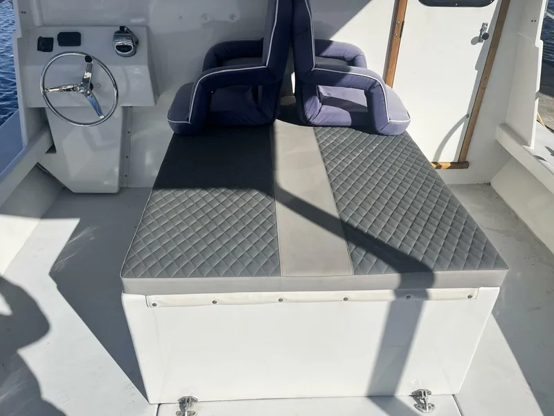 Slide: The Image of Glenn Young 32 Lafite Skiff - 5779064