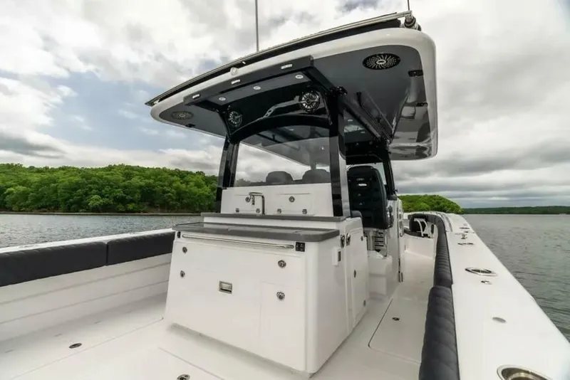 Slide: The Image of HCB 42 Lujo 2024 - 5779678