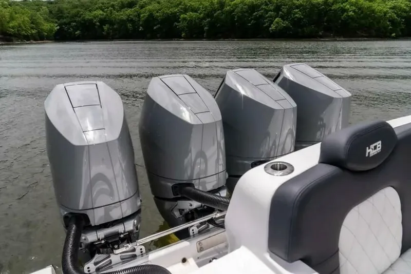 Slide: The Image of HCB 42 Lujo 2024 - 5779672