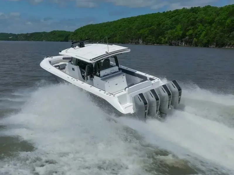 Slide: The Image of HCB 42 Lujo 2024 - 5779690