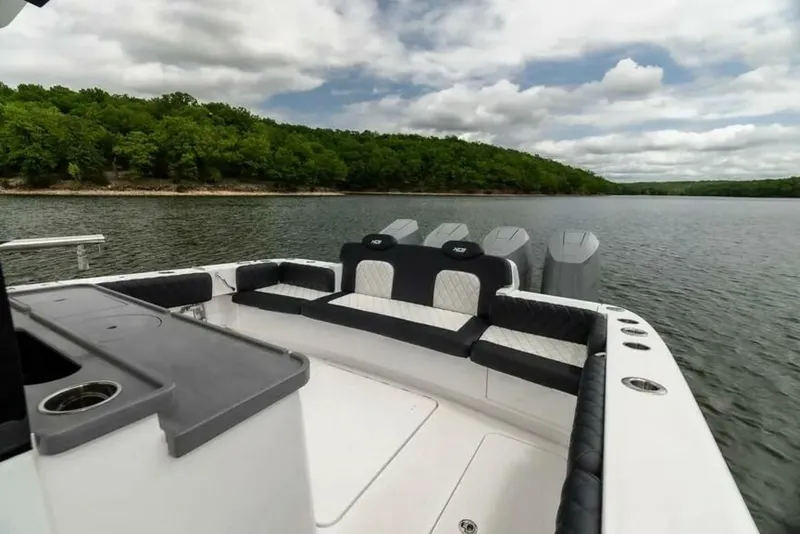 Slide: The Image of HCB 42 Lujo 2024 - 5779692