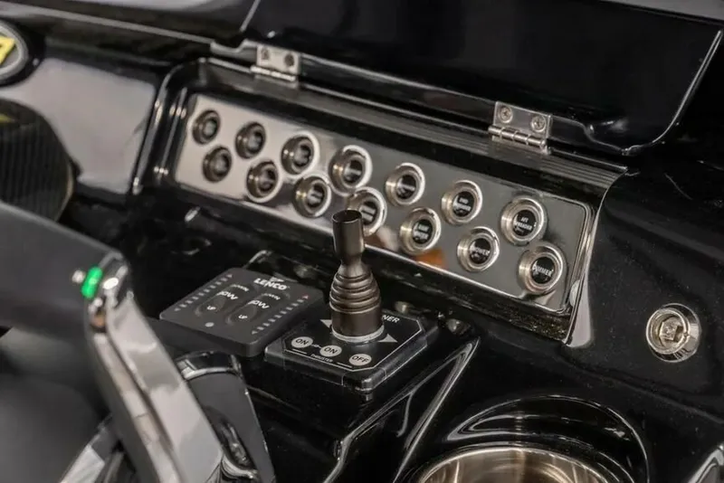 Slide: The Image of HCB 42 Lujo 2024 - 5779684