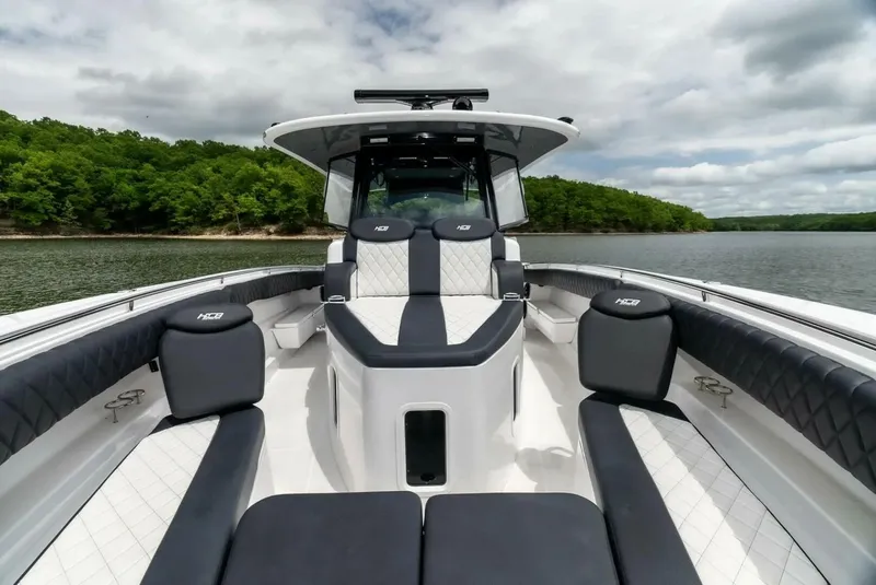 Slide: The Image of HCB 42 Lujo 2024 - 5779693