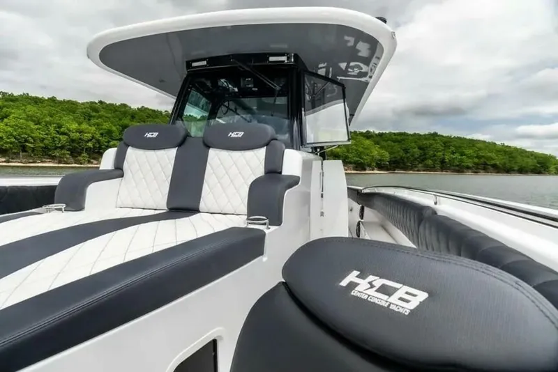 Slide: The Image of HCB 42 Lujo 2024 - 5779689