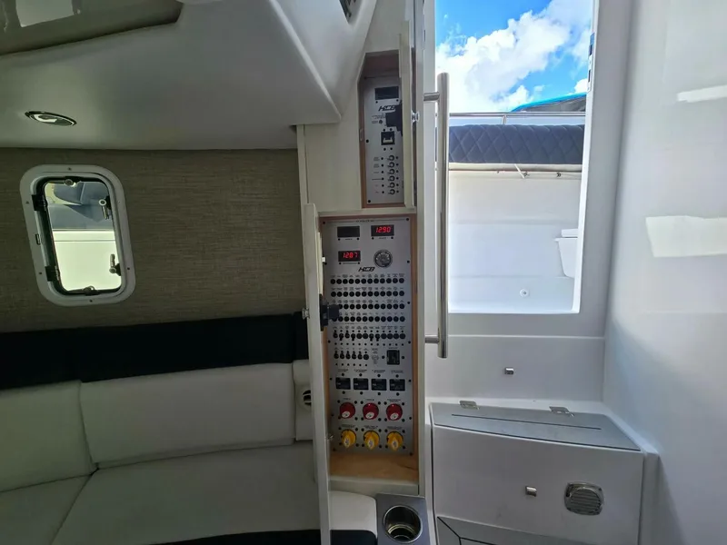 Slide: The Image of HCB 42 Lujo 2024 - 5779656