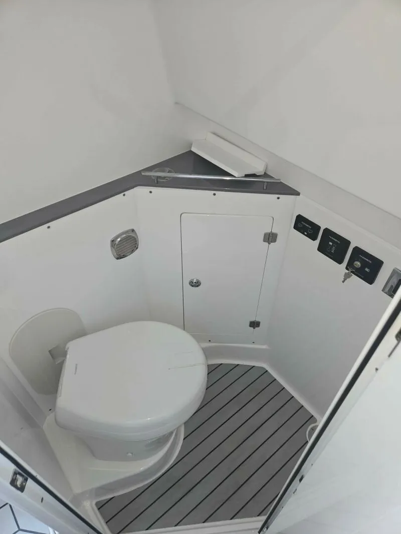 Slide: The Image of HCB 42 Lujo 2024 - 5779659