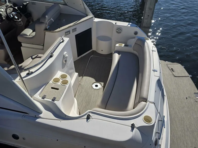 Slide: The Image of Rinker 300 Fiesta Vee 2005 - 5778860