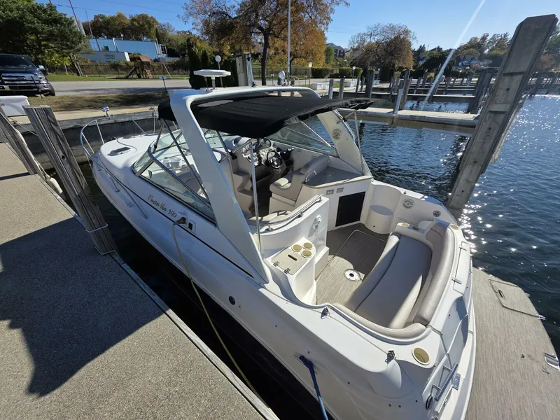 Slide: The Image of Rinker 300 Fiesta Vee 2005 - 5778861