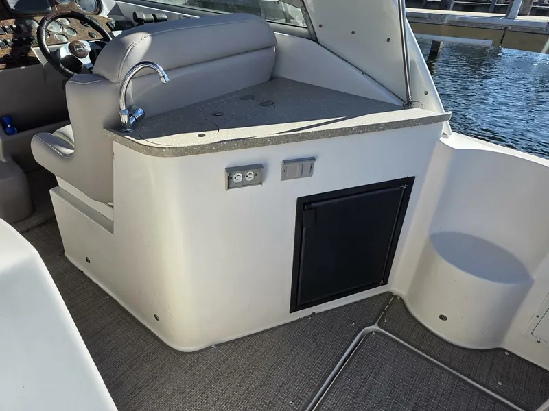 Slide: The Image of Rinker 300 Fiesta Vee 2005 - 5778863