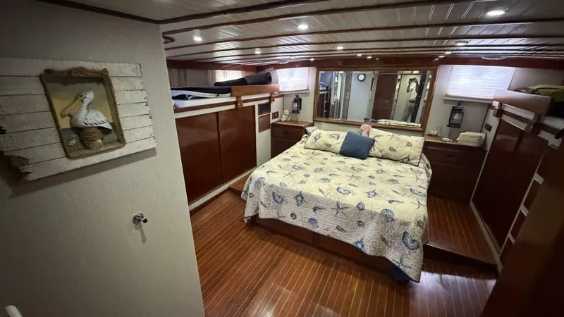 Slide: The Image of Island Gypsy 57 1982 - 5822448