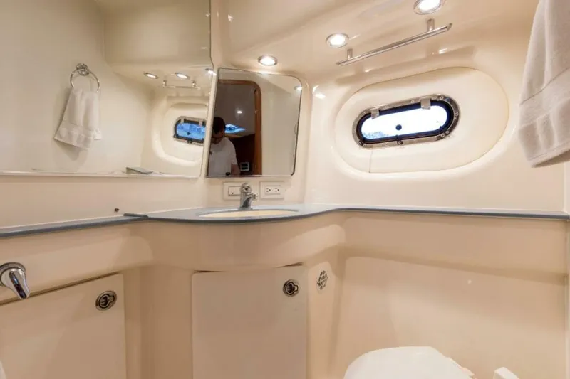 Slide: The Image of 2005 3600 Tiara _Forever Friday_ Head - 5779414