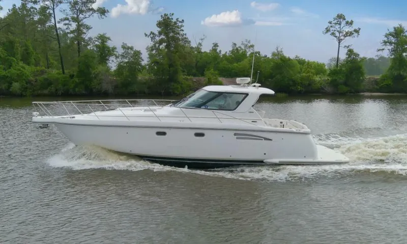 Slide: The Image of 2005 3600 Tiara _Forever Friday_ Exterior (5) - 5779433