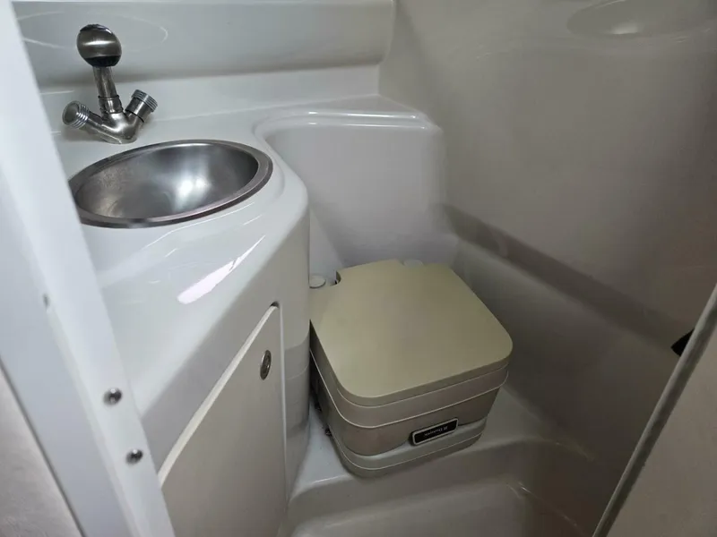 Slide: The Image of Sea Ray Sundancer 240 2007 - 5779742