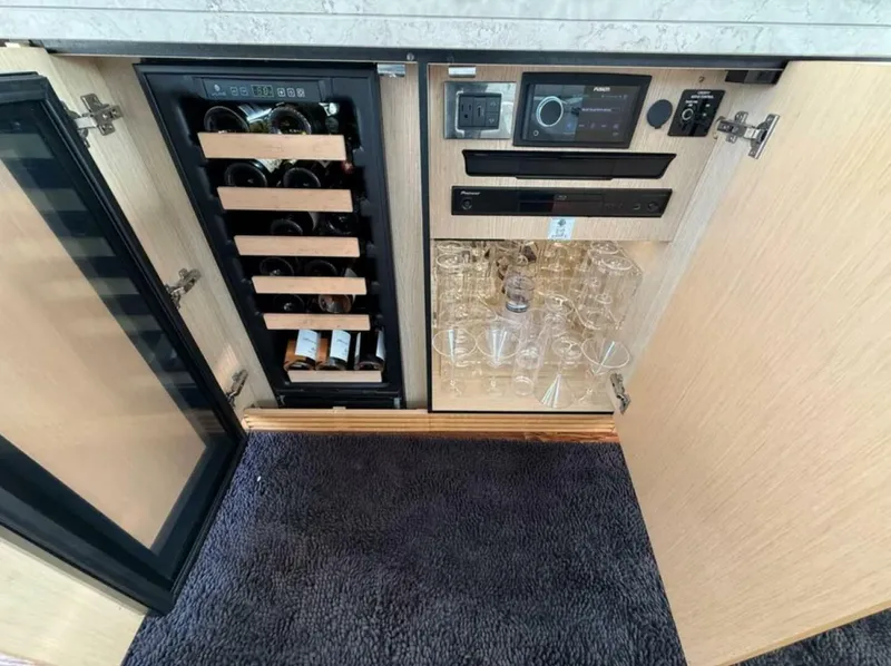 Slide: The Image of Sunseeker 68 Predator 2017 - 5779885