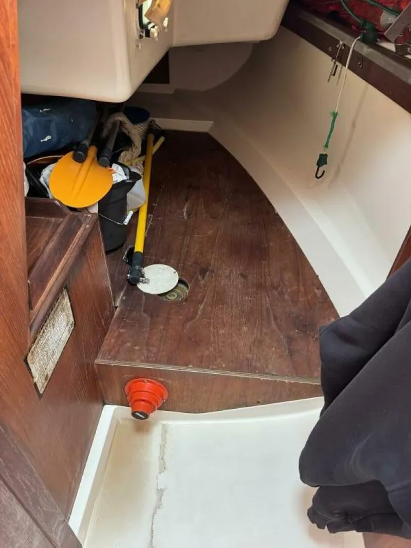 Slide: The Image of Pearson 27 1987 - 5790424