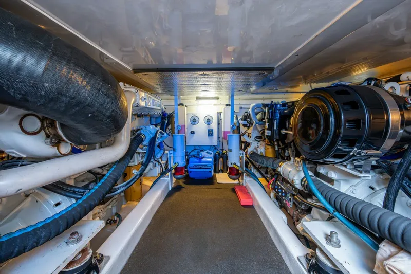 Slide: The Image of Egg Harbor 43 Sport Fisherman 2004 - 5780132