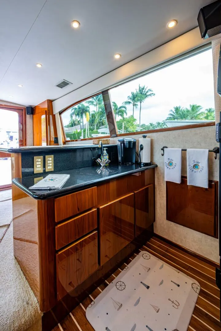 Slide: The Image of Egg Harbor 43 Sport Fisherman 2004 - 5780160