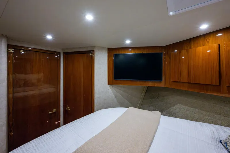 Slide: The Image of Egg Harbor 43 Sport Fisherman 2004 - 5780142