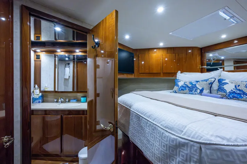 Slide: The Image of Egg Harbor 43 Sport Fisherman 2004 - 5780143