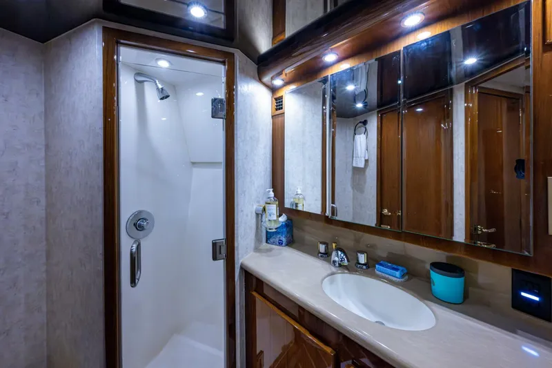 Slide: The Image of Egg Harbor 43 Sport Fisherman 2004 - 5780146