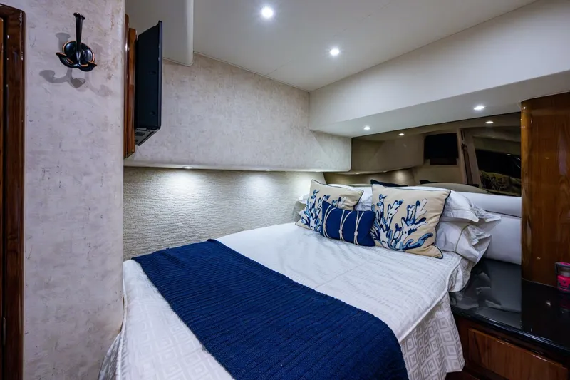 Slide: The Image of Egg Harbor 43 Sport Fisherman 2004 - 5780148