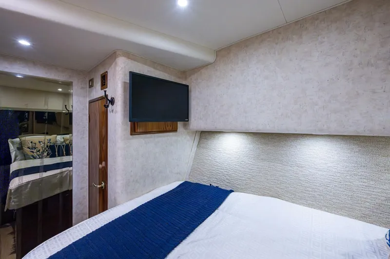 Slide: The Image of Egg Harbor 43 Sport Fisherman 2004 - 5780149