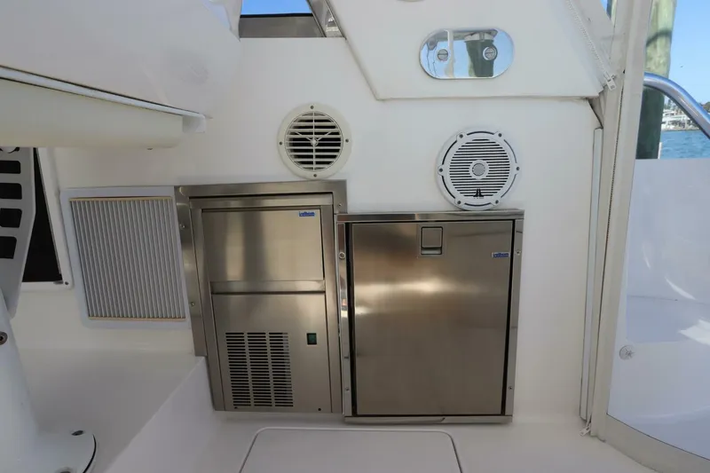 Slide: The Image of Intrepid 430 Sport Yacht 2012 - 5780400