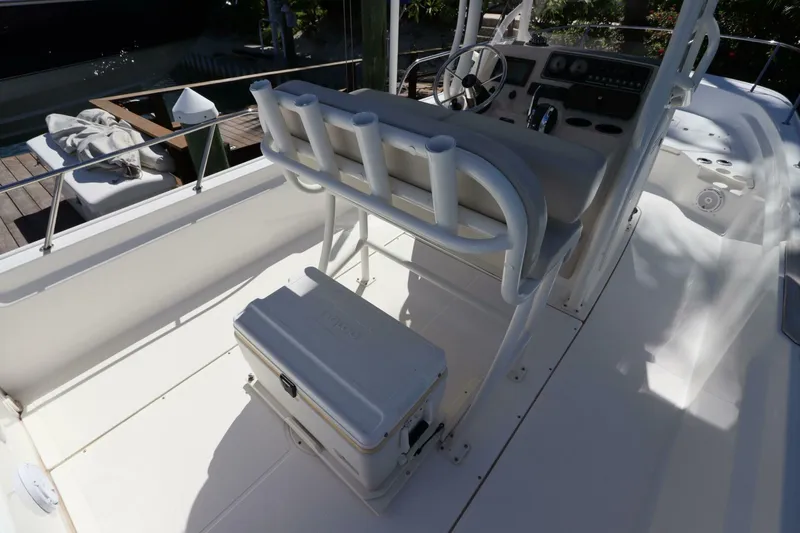 Slide: The Image of Boston Whaler 210 Montauk 2019 - 5780444