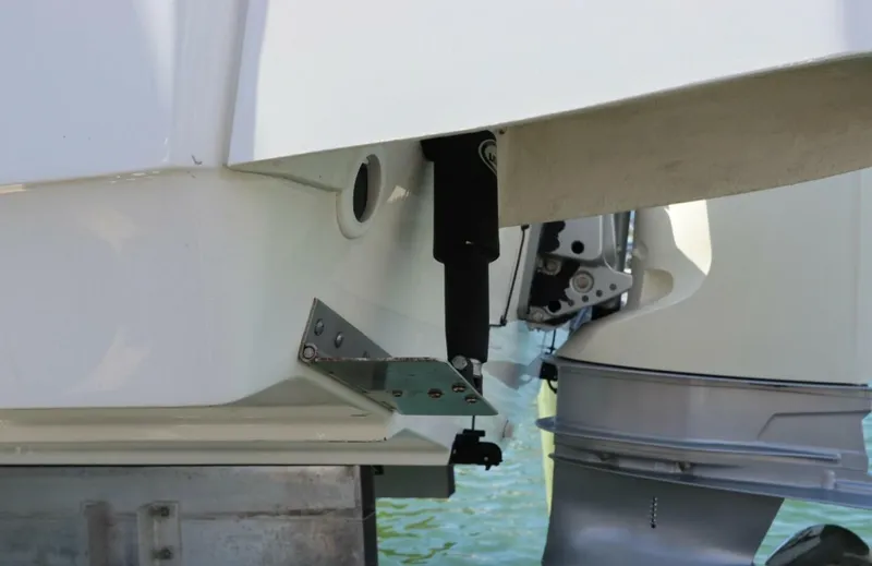 Slide: The Image of Boston Whaler 210 Montauk 2019 - 5780437