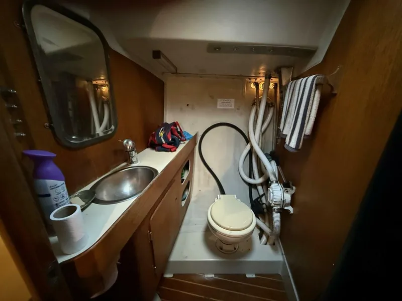 Slide: The Image of Alsberg Brothers Express 37 1986 - 5780495