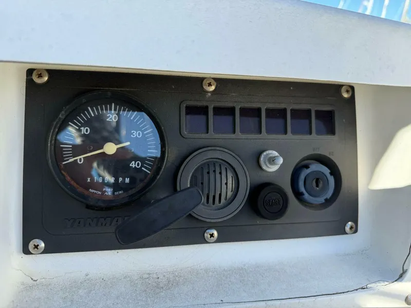 Slide: The Image of Alsberg Brothers Express 37 1986 - 5780470