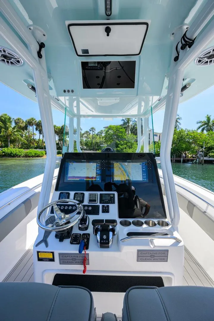 Slide: The Image of 2024 Capehorn 31T - 5781144