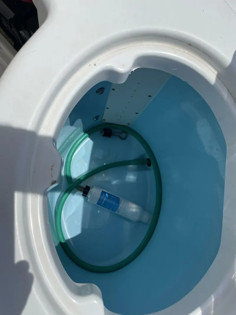 Slide: The Image of Robalo R305 Walkaround 2013 - 5789197