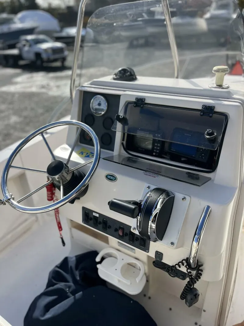 Slide: The Image of Grady-White 180 SPORTSMAN 1999 - 5781101