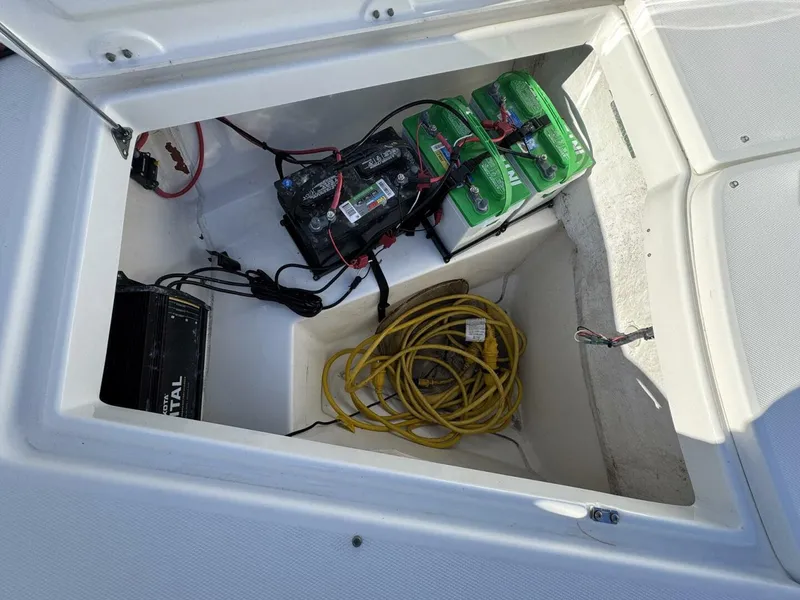 Slide: The Image of Everglades 350 Center Console 2008 - 5781289