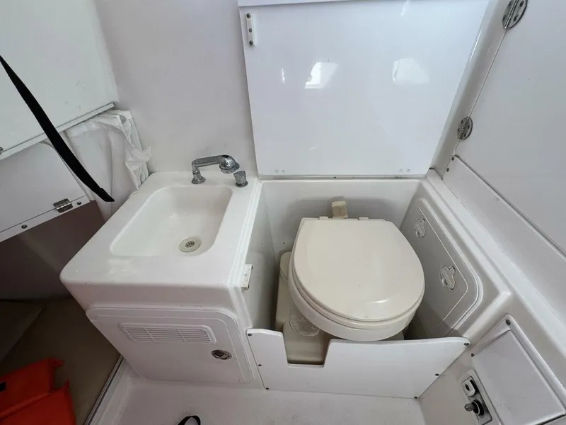 Slide: The Image of Everglades 350 Center Console 2008 - 5781294