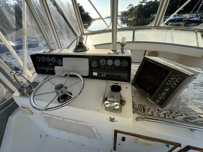 Slide: The Image of Bertram 38 Convertible 1979 - 5781489