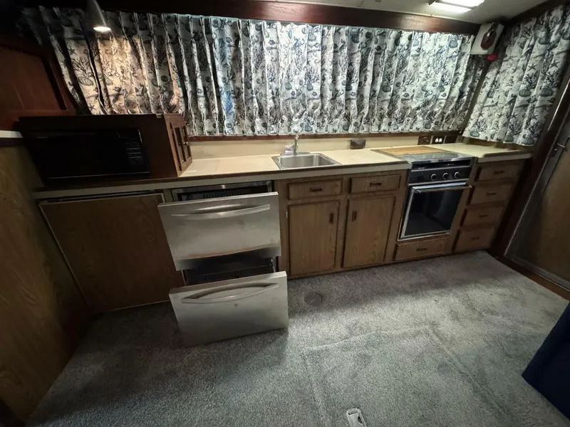 Slide: The Image of Bertram 38 Convertible 1979 - 5781500