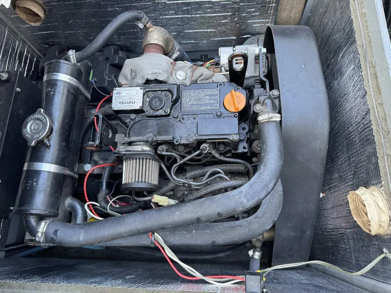 Slide: The Image of Bertram 38 Convertible 1979 - 5781520