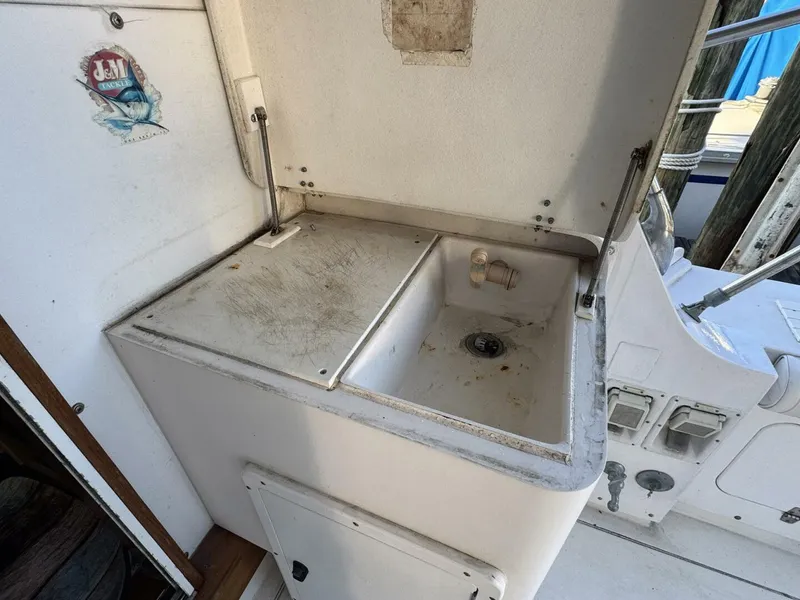 Slide: The Image of Bertram 38 Convertible 1979 - 5781487