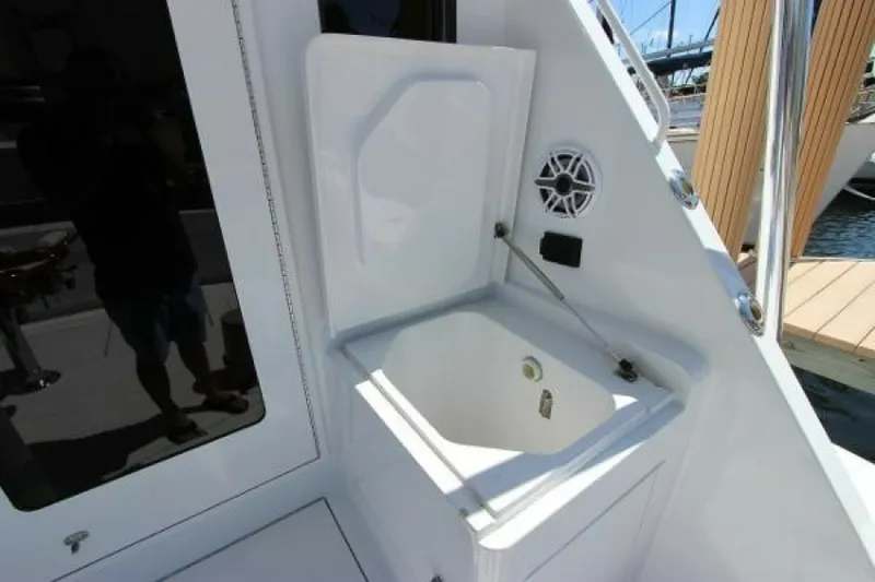 Slide: The Image of Hatteras 60 Convertible 2004 - 5781935