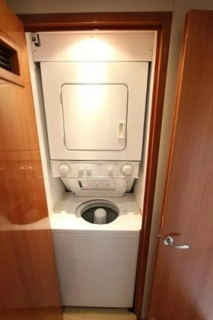 Slide: The Image of Hatteras 60 Convertible 2004 - 5781994