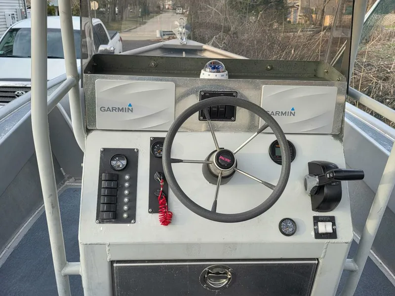 Slide: The Image of Pacific Boats 2325 V 2001 - 5782033