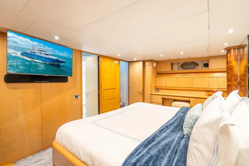 Slide: The Image of Maiora Raised Pilothouse 1991 - 5782540