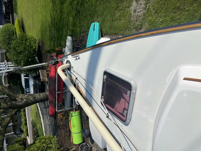 Slide: The Image of Alerion Alerion 2004 - 5991594