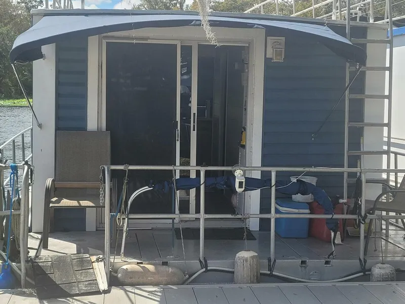 Slide: The Image of Hilburn 4412 1984 - 5793037