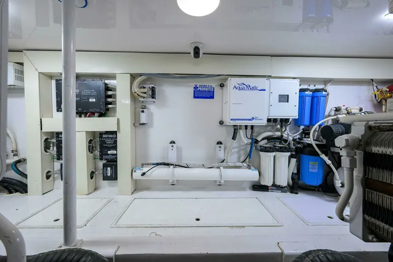 Slide: The Image of Viking 56 MATTER OF TIME - Engine Room 2004 Viking 56 MATTER OF TIME - 7652254