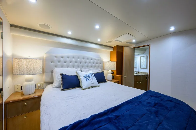 Slide: The Image of Viking 56 MATTER OF TIME - Master Stateroom 2004 Viking 56 MATTER OF TIME - 7652232
